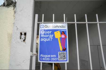 Casa à venda com 207m², 1 quarto e sem vagaFachada + Placa