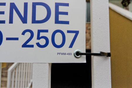 Casa à venda com 100m², 2 quartos e 2 vagas Casa à venda com 100m², 2 quartos e 2 vagasPlaca