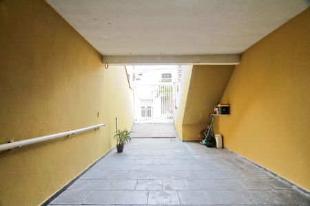 Casa à venda com 100m², 2 quartos e 2 vagas Casa à venda com 100m², 2 quartos e 2 vagasÁrea externa