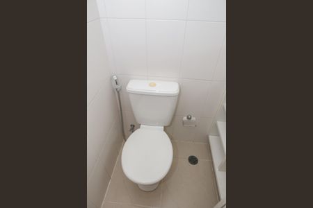 Apartamento para alugar com 65m², 2 quartos e 1 vaga Apartamento para alugar com 65m², 2 quartos e 1 vagaBanheiro da Suíte
