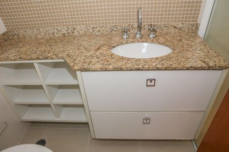 Apartamento para alugar com 65m², 2 quartos e 1 vaga Apartamento para alugar com 65m², 2 quartos e 1 vagaBanheiro da Suíte