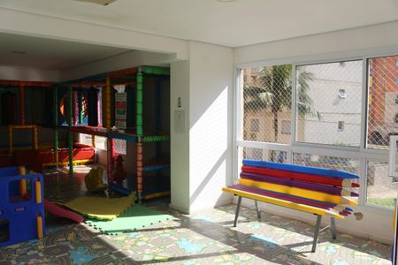 Apartamento para alugar com 70m², 2 quartos e 2 vagasÁrea comum - Playground