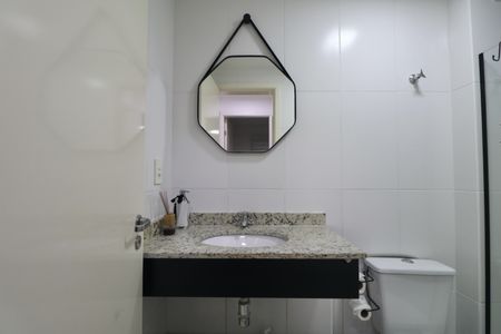 Apartamento para alugar com 70m², 2 quartos e 2 vagasBanheiro Social