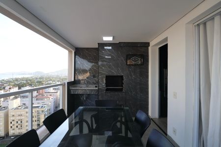 Apartamento para alugar com 70m², 2 quartos e 2 vagasVaranda