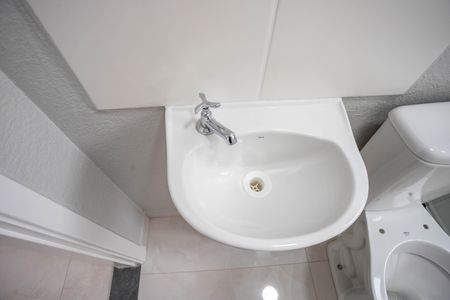 Apartamento para alugar com 44m², 2 quartos e sem vagaBanheiro 