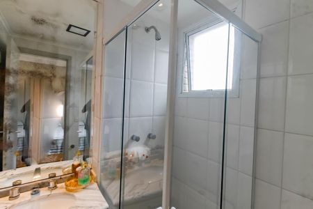Apartamento à venda com 136m², 3 quartos e 4 vagasBanheiro da Suíte 1 - chuveiro