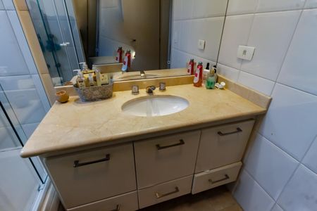 Apartamento à venda com 136m², 3 quartos e 4 vagasBanheiro da Suíte 3