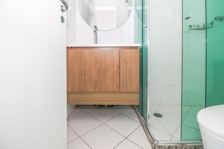 Apartamento à venda com 54m², 2 quartos e 1 vaga Apartamento à venda com 54m², 2 quartos e 1 vagaBanheiro social
