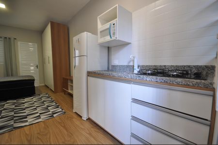 Cozinha de kitnet/studio para alugar com 1 quarto, 25m² em Vila Medeiros, São Paulo
