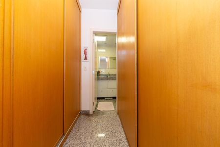Apartamento para alugar com 140m², 4 quartos e 5 vagasSuíte
