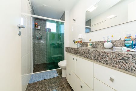 Apartamento para alugar com 140m², 4 quartos e 5 vagasBanheiro Social