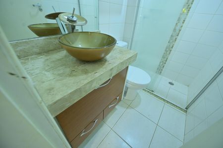 Apartamento para alugar com 71m², 2 quartos e 1 vaga Apartamento para alugar com 71m², 2 quartos e 1 vagaBanheiro