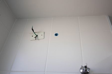 Apartamento à venda com 48m², 2 quartos e sem vaga Apartamento à venda com 48m², 2 quartos e sem vagaBanheiro