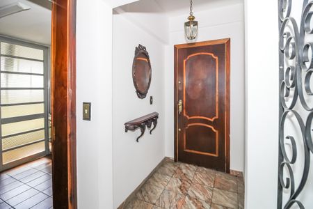 Apartamento para alugar com 110m², 4 quartos e 1 vaga Apartamento para alugar com 110m², 4 quartos e 1 vagaEntrada