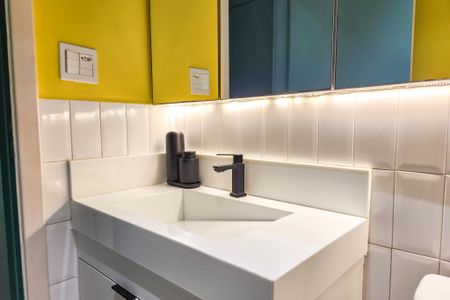 Apartamento à venda com 60m², 2 quartos e sem vaga Apartamento à venda com 60m², 2 quartos e sem vagaBanheiro