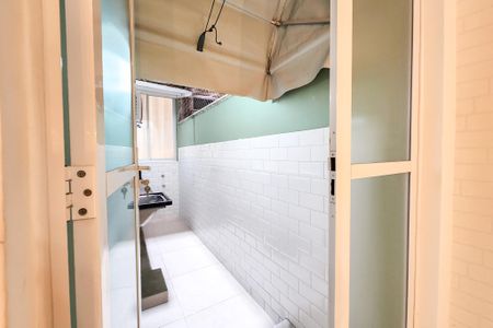 Apartamento à venda com 60m², 2 quartos e sem vaga Apartamento à venda com 60m², 2 quartos e sem vagaÁrea de Serviço