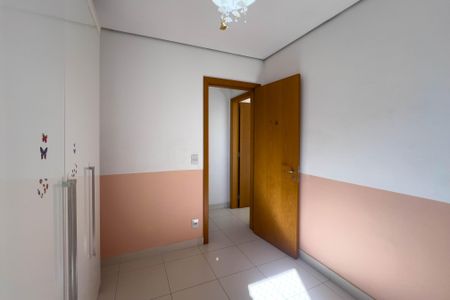 Apartamento à venda com 57m², 2 quartos e 1 vagaQuarto 2