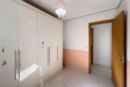 Apartamento à venda com 57m², 2 quartos e 1 vagaQuarto 2