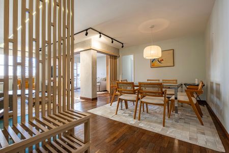 Apartamento à venda com 130m², 3 quartos e 1 vaga Apartamento à venda com 130m², 3 quartos e 1 vagaSala