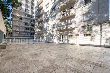 Apartamento à venda com 130m², 3 quartos e 1 vaga Apartamento à venda com 130m², 3 quartos e 1 vagaÁrea comum