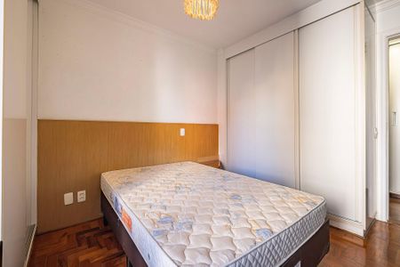 Apartamento à venda com 130m², 3 quartos e 1 vaga Apartamento à venda com 130m², 3 quartos e 1 vagaQuarto 2