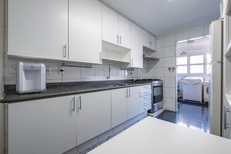 Apartamento à venda com 130m², 3 quartos e 1 vaga Apartamento à venda com 130m², 3 quartos e 1 vagaCozinha