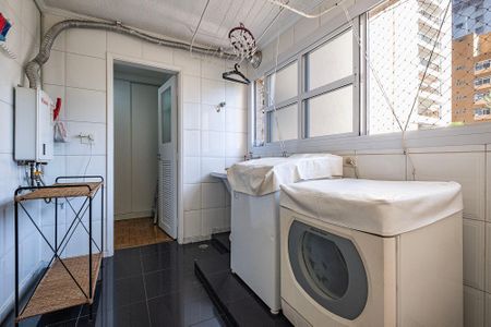 Apartamento à venda com 130m², 3 quartos e 1 vaga Apartamento à venda com 130m², 3 quartos e 1 vagaÁrea de Serviço