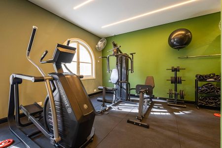 Apartamento à venda com 130m², 3 quartos e 1 vaga Apartamento à venda com 130m², 3 quartos e 1 vagaAcademia