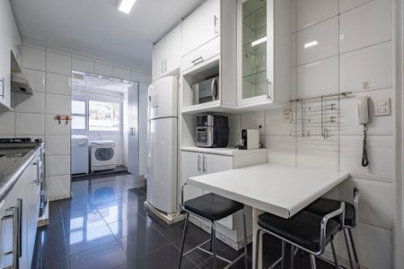 Apartamento à venda com 130m², 3 quartos e 1 vaga Apartamento à venda com 130m², 3 quartos e 1 vagaCozinha