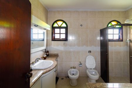 Casa para alugar com 377m², 3 quartos e 4 vagasBanheiro da Suíte