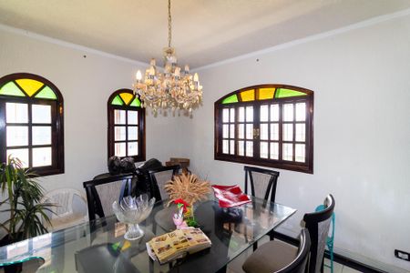 Casa para alugar com 377m², 3 quartos e 4 vagasSala