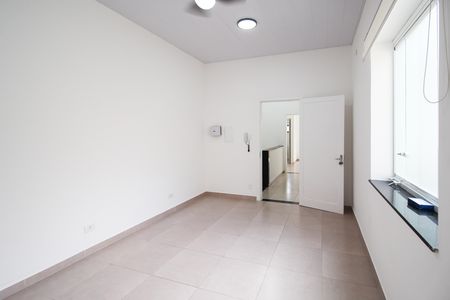 Casa para alugar com 124m², 3 quartos e sem vaga Casa para alugar com 124m², 3 quartos e sem vagaSala