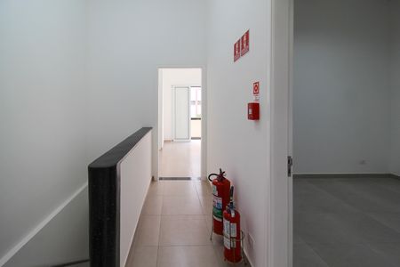 Casa para alugar com 124m², 3 quartos e sem vaga Casa para alugar com 124m², 3 quartos e sem vagaCorredor