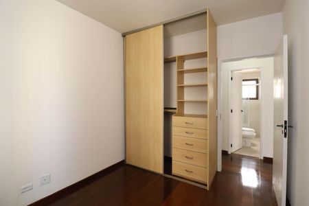 Apartamento para alugar com 108m², 3 quartos e 2 vagasQuarto 2