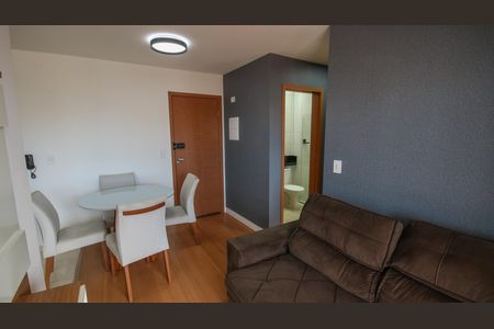 Sala de apartamento para alugar com 2 quartos, 55m² em Guilhermina, Praia Grande