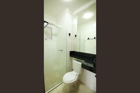 Apartamento para alugar com 55m², 2 quartos e 1 vaga Apartamento para alugar com 55m², 2 quartos e 1 vagaBanheiro da Suíte 1