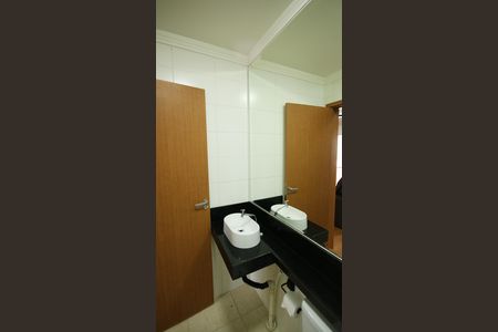 Apartamento para alugar com 55m², 2 quartos e 1 vaga Apartamento para alugar com 55m², 2 quartos e 1 vagaBanheiro Social