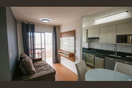 Sala de apartamento para alugar com 2 quartos, 55m² em Guilhermina, Praia Grande