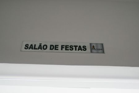 Apartamento para alugar com 55m², 2 quartos e 1 vaga Apartamento para alugar com 55m², 2 quartos e 1 vagaÁrea comum - Salão de festas