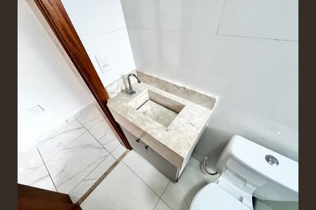 Apartamento à venda com 77m², 2 quartos e 2 vagasBanheiro
