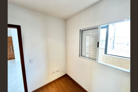 Apartamento à venda com 77m², 2 quartos e 2 vagasQuarto 2