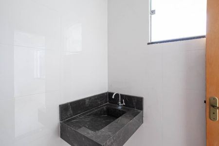 Casa à venda com 150m², 3 quartos e 2 vagas Casa à venda com 150m², 3 quartos e 2 vagasBanheiro da suíte