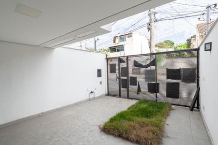 Casa à venda com 150m², 3 quartos e 2 vagas Casa à venda com 150m², 3 quartos e 2 vagasGaragem