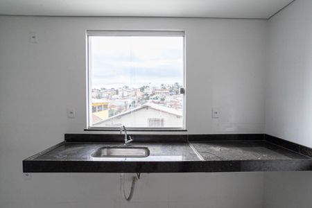 Casa à venda com 150m², 3 quartos e 2 vagas Casa à venda com 150m², 3 quartos e 2 vagasSala/Cozinha