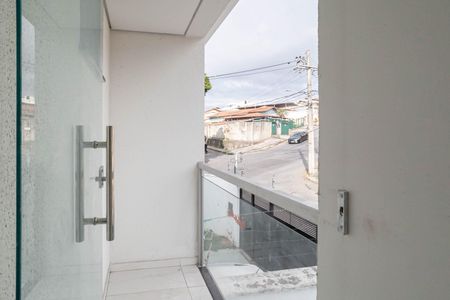 Casa à venda com 150m², 3 quartos e 2 vagas Casa à venda com 150m², 3 quartos e 2 vagasVaranda da suíte