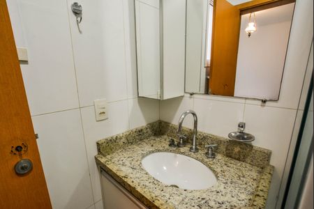 Apartamento à venda com 127m², 3 quartos e 3 vagasBanheiro da Suíte 2