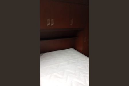 Quarto de apartamento para alugar com 3 quartos, 90m² em Novo Mundo, Curitiba