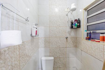 Casa à venda com 170m², 2 quartos e 2 vagas Casa à venda com 170m², 2 quartos e 2 vagasBanheiro do Terraço