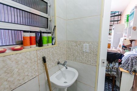 Casa à venda com 170m², 2 quartos e 2 vagas Casa à venda com 170m², 2 quartos e 2 vagasBanheiro do Terraço