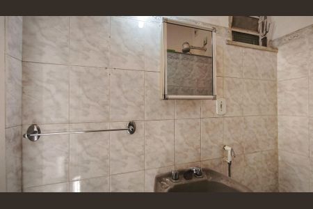 Casa à venda com 65m², 2 quartos e sem vagaBanheiro Corredor